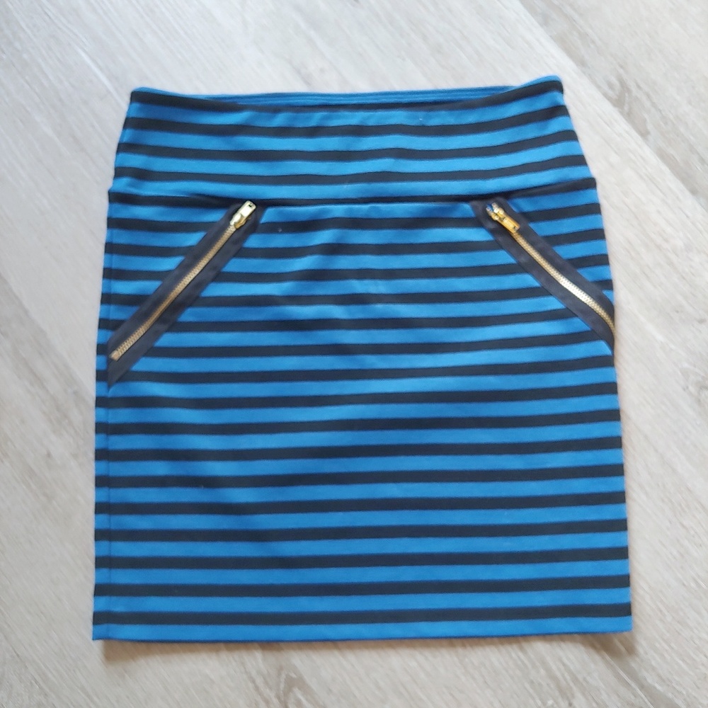 Xhilaration mini skirt